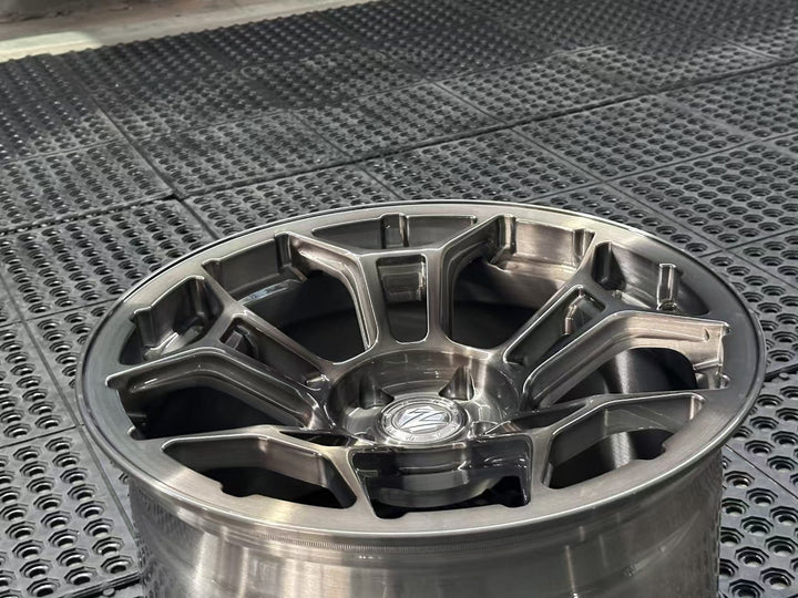 MS24R — Wheel face from above