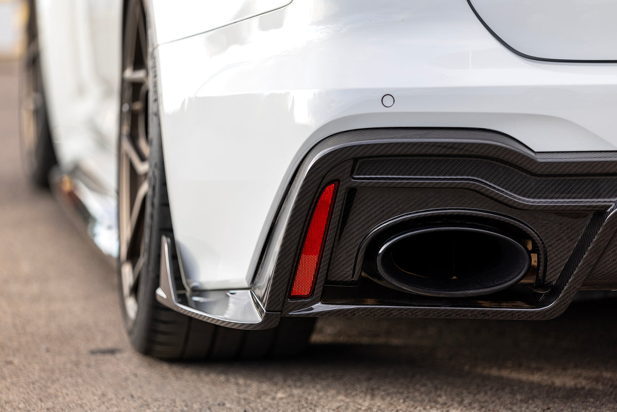 EU Audi RS6 C8 — White Street Build
