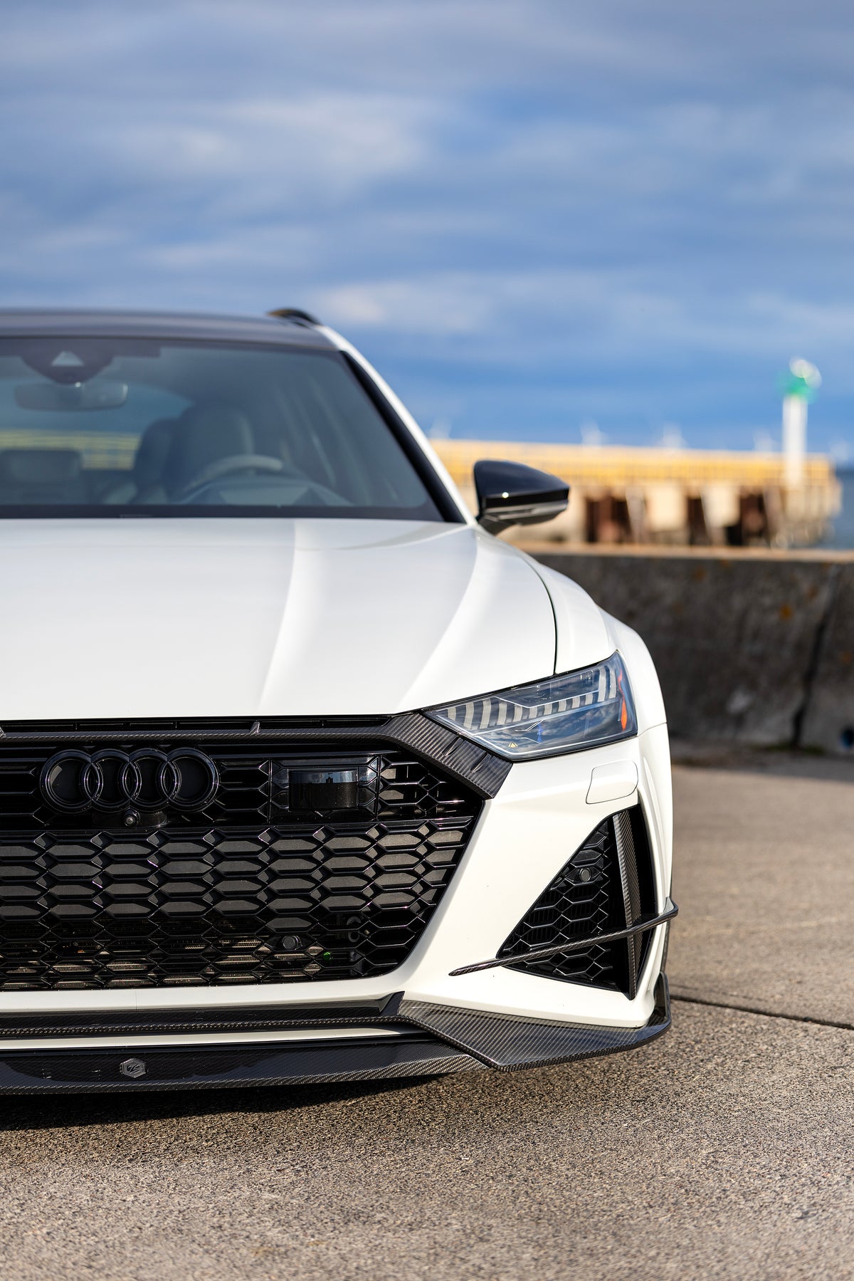 EU Audi RS6 C8 — White Street Build