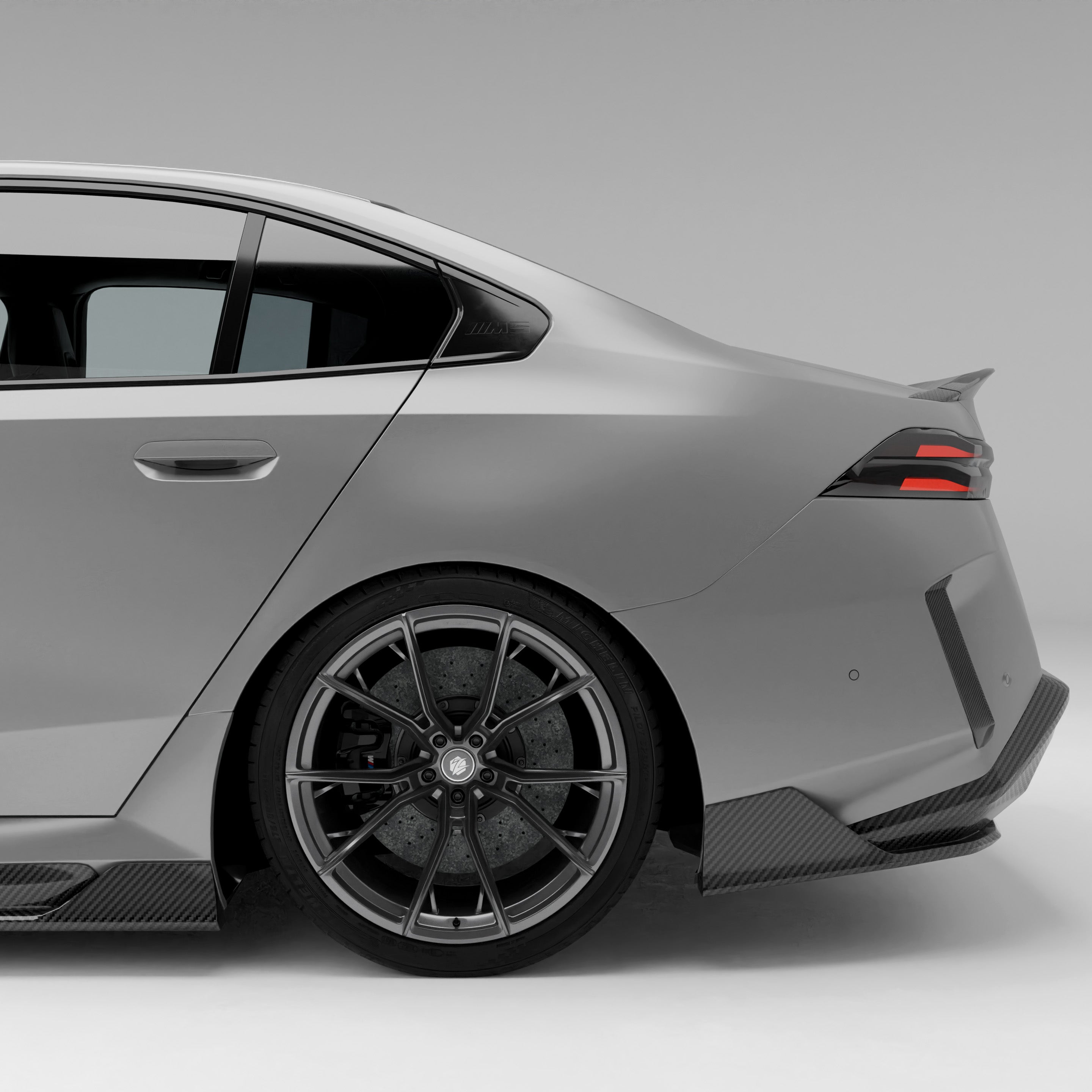 bmw-m5-g90-carbon-fiber-rear-diffuser---revozport