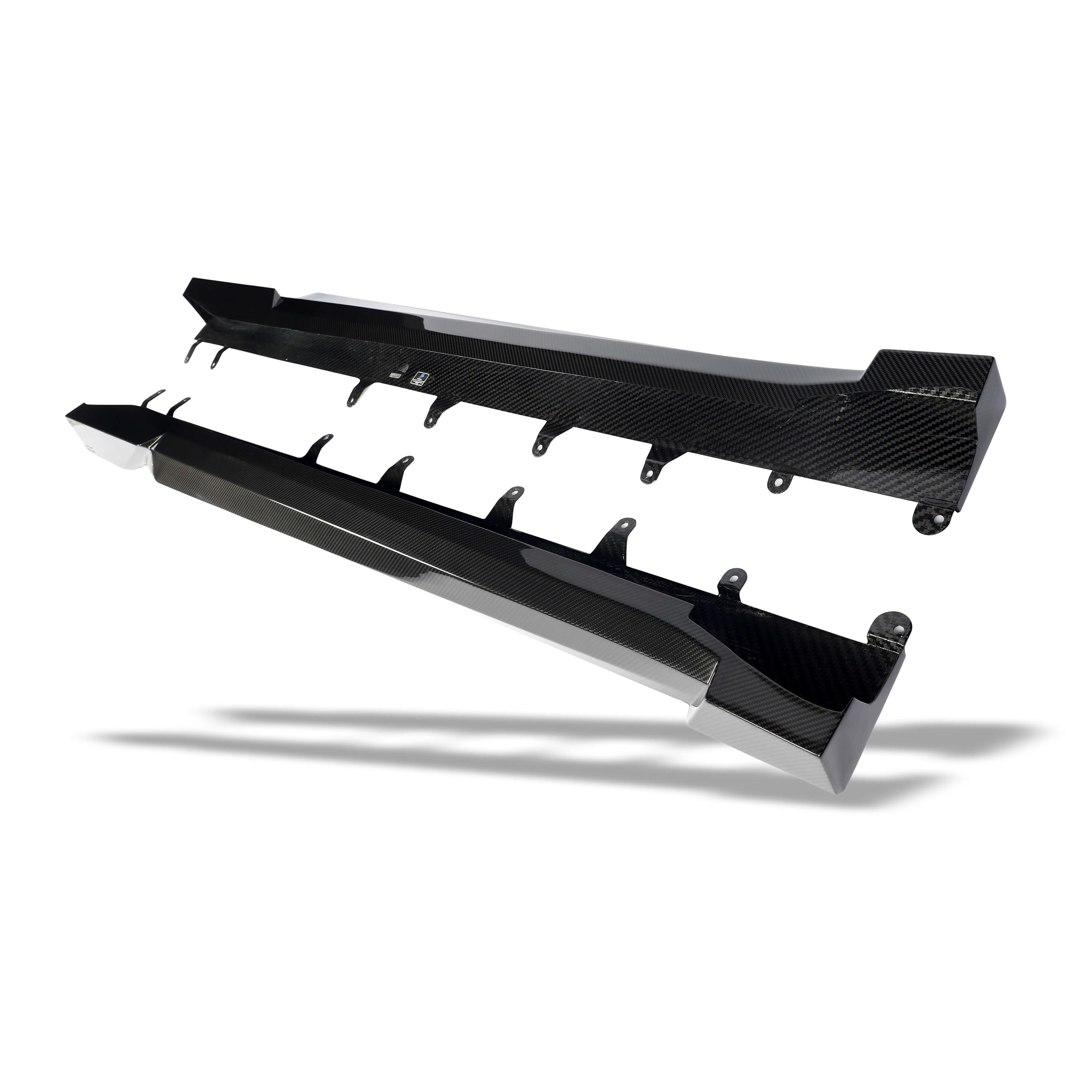 bmw-g09-xm-carbon-fiber-side-skirts