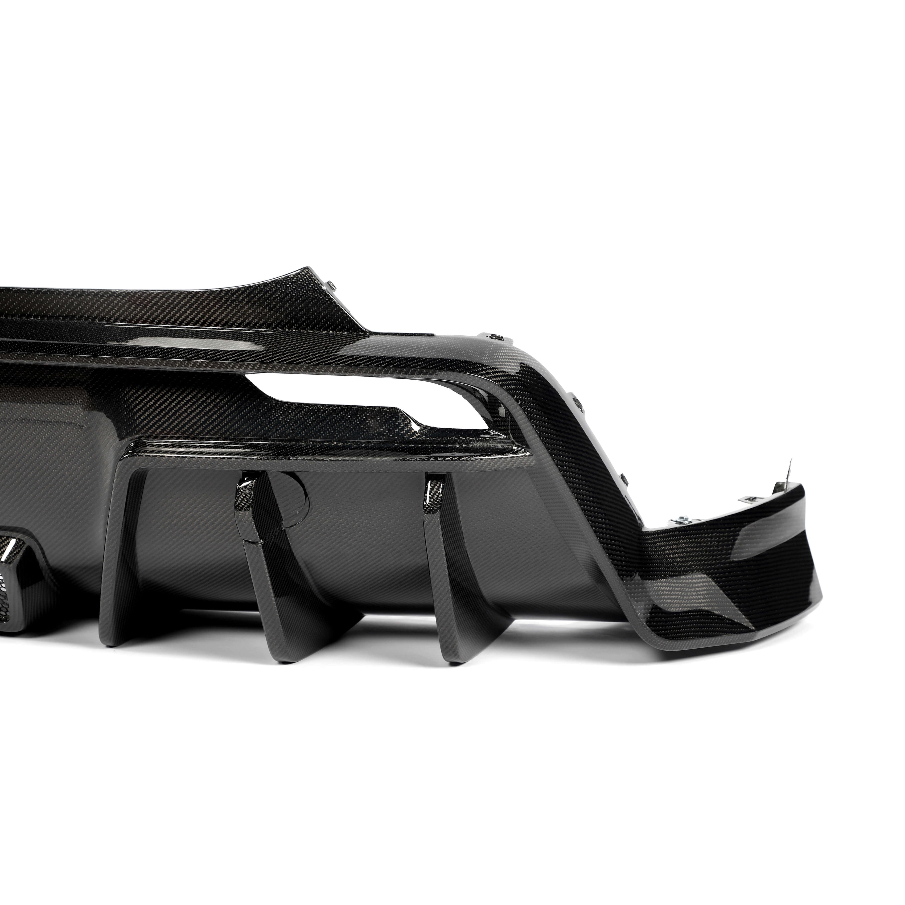 tesla-model-y-facelift-carbon-fiber-rear-diffuser