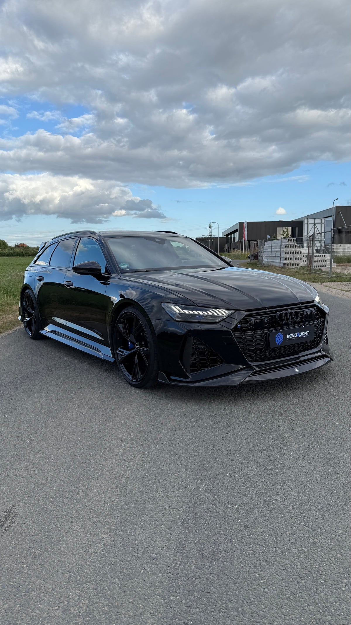 EU Audi RS6 C8 — Black Street Build