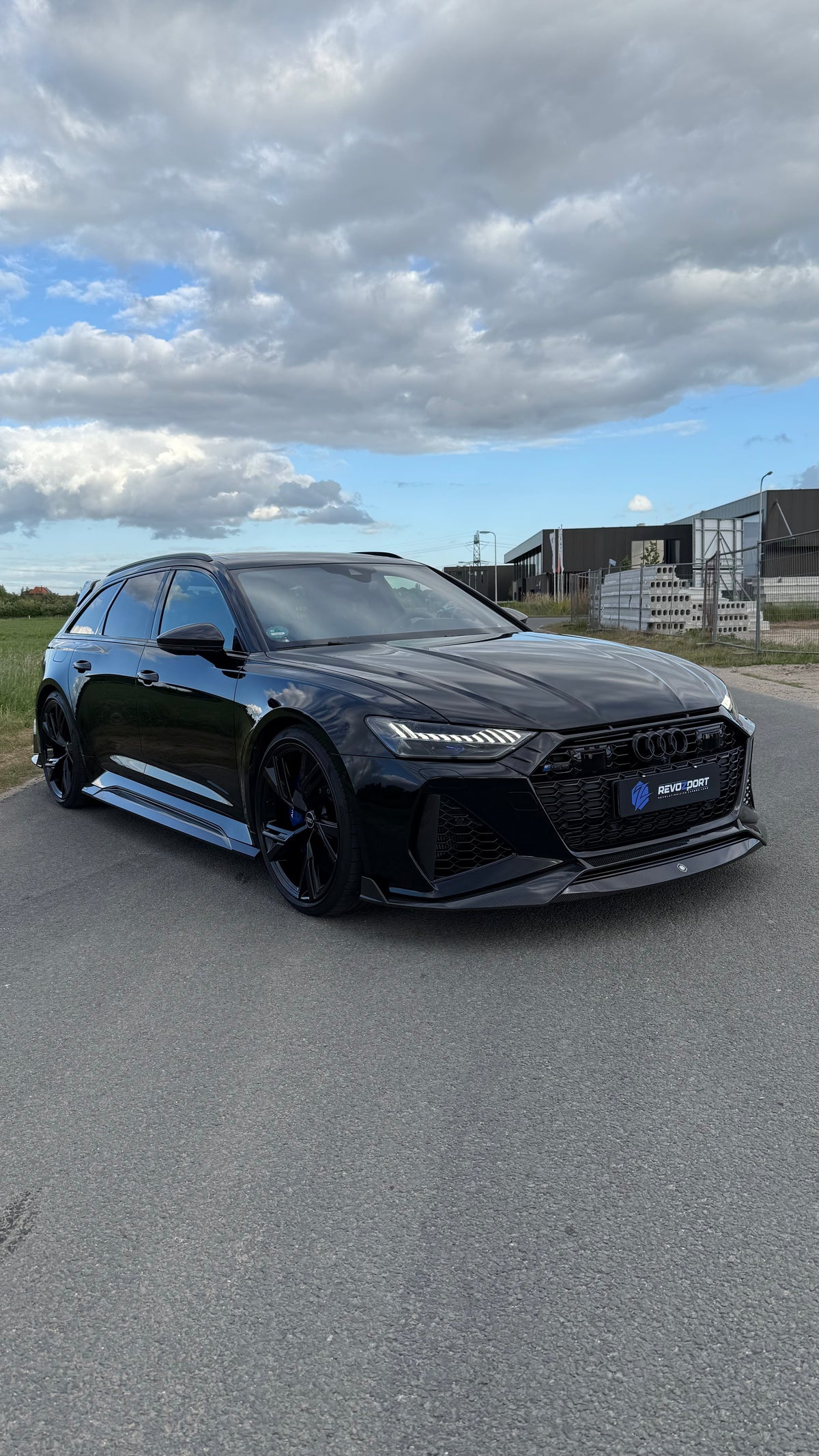 EU Audi RS6 C8 — Black Street Build