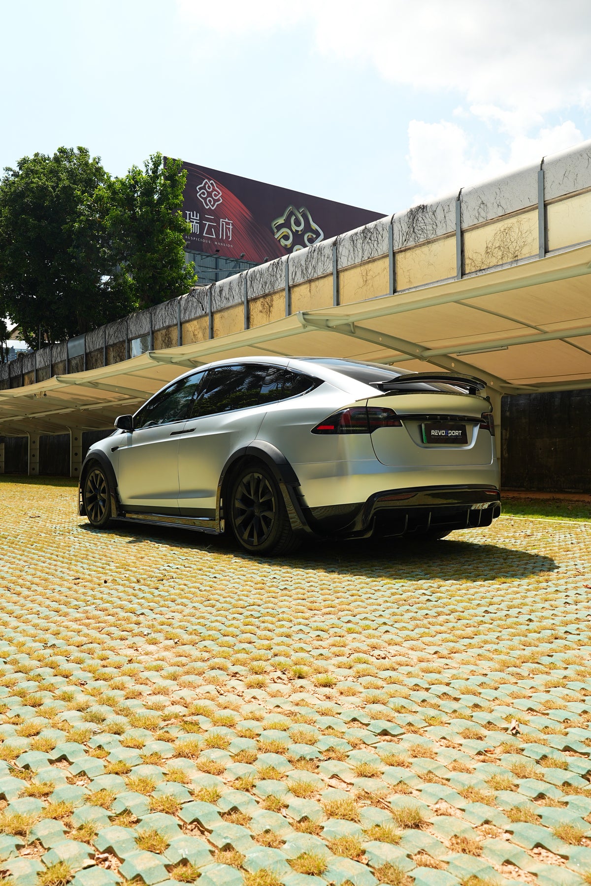 Tesla Model X