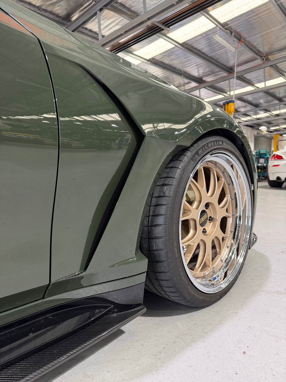 AU G81 M3