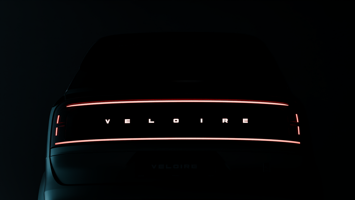 VELOIRE ZEEKR 9X tailgate trim and rear light signature
